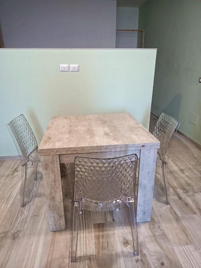 Апартаменти Bilocale Fronte Mare Джардіні-Наксос Екстер'єр фото